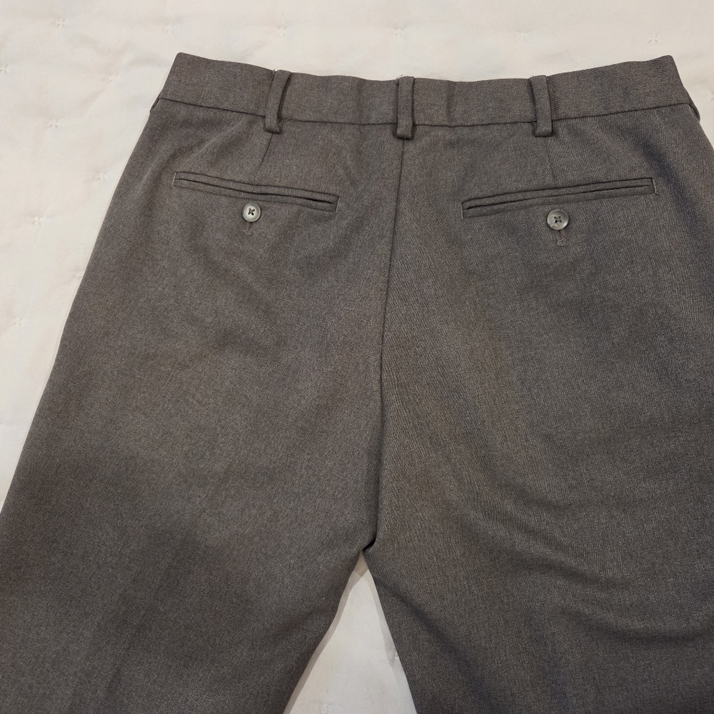 Van Heusen Black Slim Fit Pants 32 X 30.